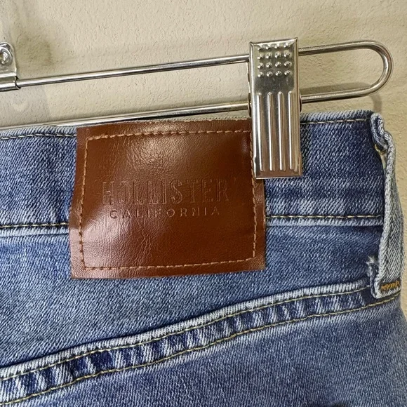 Hollister Men's Straight Blue Jeans - Picture 3 of 7